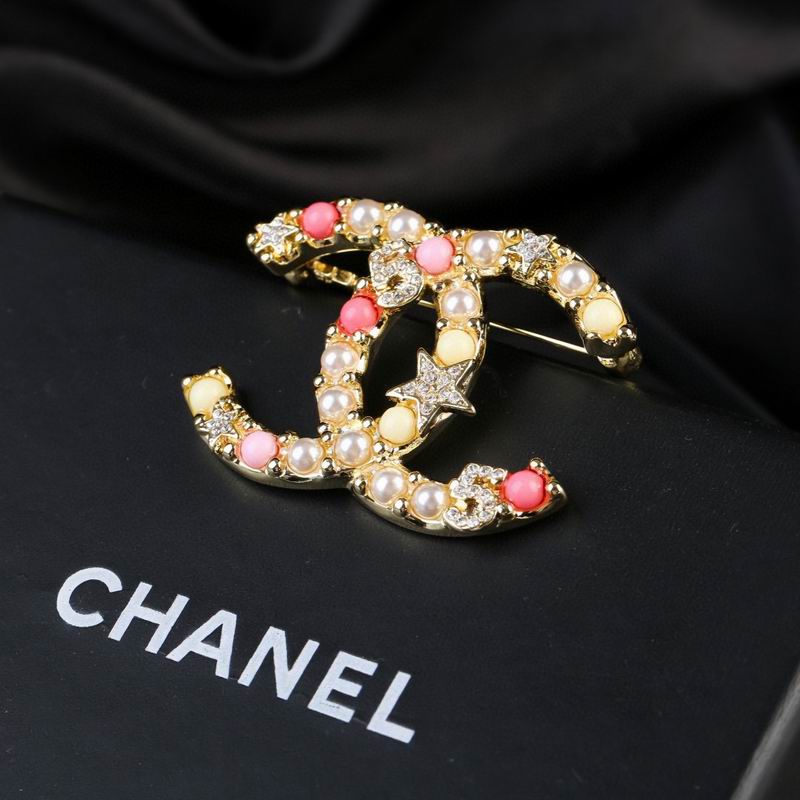 Chanel Brooch 08yxq09